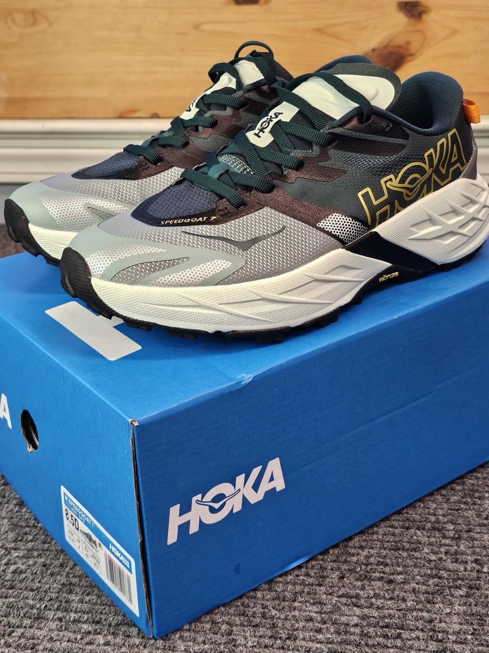 HOKA Men's Speedgoat 7 Trail Running Shoes - Green/Gray New
